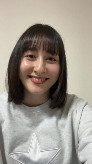 Akari Hayami Instagram - _
3月17日(月)記念すべき30歳のお誕生日当日に！ついに！みんなに会えるイベントするよ❤️

詳細はまた後日お知らせさせてもらいます〜

平日ですが、、ぜひ当日お祝いしにしに来てね🎂待ってるよ！わくわく🥹