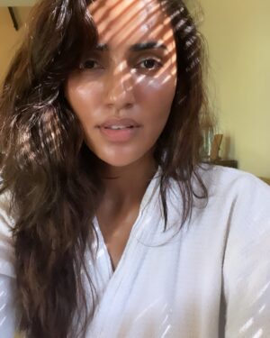 Akshara Gowda Instagram - Lemme make something very very clear … “MY SKIN” ☺️❤️🥰😻. 

 #aksharagowda #stylishtamilachi #aksharagowdabikki #stylishtamizhachi 
#mumbai #hyderabad 

#parenthood #newmom #newmum #newparents #parentingjourney #wokeuplikethis #skincare #skincareroutine #HealthySkin
#GlowUp
#SkincareLover
#SkincareAddict
#BeautyRoutine
#SelfCare
#FlawlessSkin
#ClearSkin
#SkinGoals
#SkinCareTips
#SkinCareCommunity
#SkincareJunkie
#SkincareProducts 
#RadiantSkin