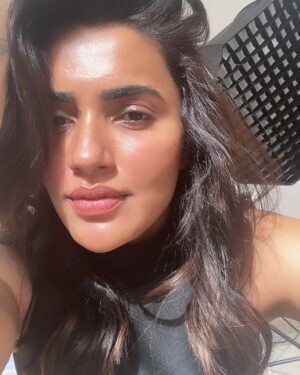 Akshara Gowda Instagram - May everything I post confuse you … until you learn to mind your business 🥰🤣😂😂😂 

 #aksharagowda #stylishtamilachi #aksharagowdabikki #stylishtamizhachi 
#mumbai #hyderabad #goldenlight #sunkissed 

#pregnant #pregnancy #momtobe #babyontheway #babyonboard #expecting #bunintheoven #novemberbaby #parenthood #newmom #newmum #newparents #parentingjourney