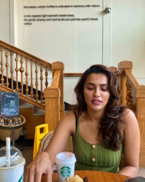 Akshara Gowda Instagram - Grow , Glow , Flow .. that’s the vibe 🥰❤️ #2025 

#coffeedate 

PC @fatheroffloki

 #aksharagowda #stylishtamilachi #aksharagowdabikki #stylishtamizhachi 
#mumbai #hyderabad 

#pregnant #pregnancy #momtobe #babyontheway #babyonboard #expecting #bunintheoven #novemberbaby #parenthood #newmom #newmum #newparents #parentingjourney
