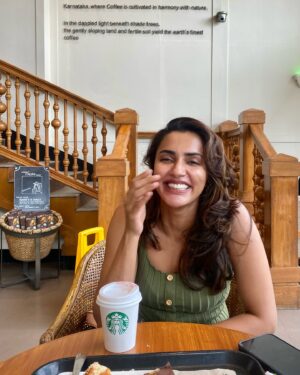 Akshara Gowda Instagram - Grow , Glow , Flow .. that’s the vibe 🥰❤️ #2025 

#coffeedate 

PC @fatheroffloki

 #aksharagowda #stylishtamilachi #aksharagowdabikki #stylishtamizhachi 
#mumbai #hyderabad 

#pregnant #pregnancy #momtobe #babyontheway #babyonboard #expecting #bunintheoven #novemberbaby #parenthood #newmom #newmum #newparents #parentingjourney