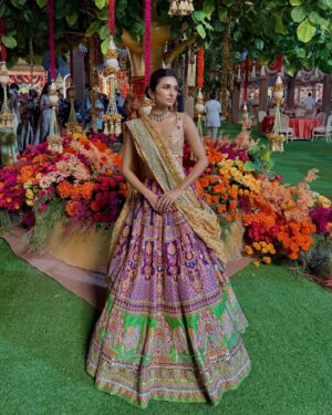 Alaviaa Jaaferi Instagram - wearing @mayyurgirotracouture @golecha_jewels ✨