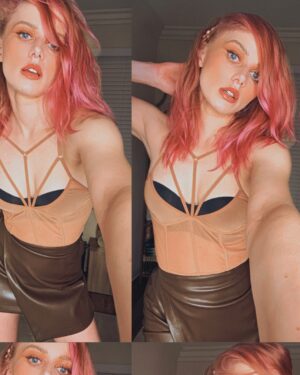 Alena Savostikova Instagram - - [ ] 𝐒𝐡𝐞 𝐢𝐬 𝐚 𝐥𝐢𝐭𝐭𝐥𝐞 𝐛𝐢𝐭… ‘𝐀 𝐋𝐎𝐓’. 

«Не ради пожара меня подожги
Подожги чтобы светить
В темноте мы пляшем танго, пьем мартини Бьянко
И нам тут любить никто не запретит
Ты полюбила панка, моя хулиганка
Если это сон, меня не буди
Сколько нам осталось в этом гребаном аду
Не вызывай жалость, тебе это не к лицу
Ты так боялась посмотреть в мои глаза
Я задыхаюсь в твоих темных волосах…»
#мояхулиганка❤️