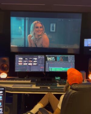 Alena Savostikova Instagram - “𝐆𝐎𝐋𝐃𝐄𝐍” 🎥🎞️
𝐂𝐨𝐦𝐢𝐧𝐠 𝐭𝐨 𝐭𝐡𝐞𝐚𝐭𝐞𝐫𝐬 𝐬𝐨𝐨𝐧 #𝐒𝐭𝐚𝐲𝐓𝐮𝐧𝐞𝐝 🎬