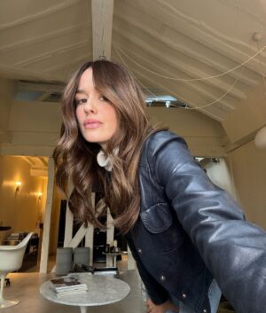 Alice David Instagram - Comme un déjà vu 

🤎 @louisremyhair