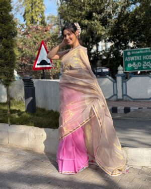 Alice Kaushik Instagram - Such a beautiful day 💕
#SoBlessed #DarshanAtTirupatiBalaji 🌸
When in Chennai wear @thariibyshrutika 💕
@shrutika_arjun ❤️