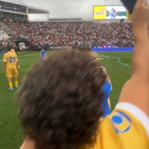 Alline Calandrini Instagram - Naipe jogadora no Futebol Esperança. 

Estou mal de treinador? NADA MAIS NADA MENOS QUE @zico 
GIGANTE!