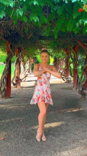 Alta Sweet Tabar Instagram - Have an amazing day!☀️🌸 #instagramreels #reels #dance #love #viralreels #viralvideos #trending #trendingnow #trendingvideos #explorepage #explore #reeldance #dancereels #dancereel #eltonjohn