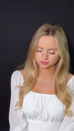 Alta Sweet Tabar Instagram - “In The Stars” - Benson Boone (cover)✨🤍#cover #reels #explore #instagramreels #love #music #trendingreels #trendingvideos #sing #singing #viralvideos #trendingnow