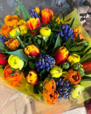 Amanda Lamb Instagram - And just like that, we’re in… weeks of taking sneaky detours just to look at the outside of our new home for the next two years and yesterday we got the keys… feels like walking into a giant hug… as my lovely friend said to me yesterday “time to let your petals unfurl” I intend to… @ruthrubythursday66 I couldn’t do it without you xx