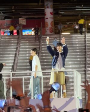 Amander Liew Instagram - According to my mom, if you didn’t take a photo, were you really there? 🩷🩵
…
너무 좋은 추억을 만들었어 고마워~ @saythename_17