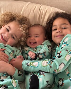 Amber Stevens West Instagram - Every single one of these they asked me to take 📸