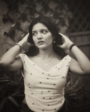 Ambika Vani Instagram - Paint your soul with the colors of self love🤍

PC - @shayansphotography @yanibirii