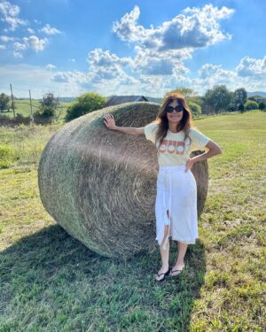Amelia Heinle Instagram - The cowboy corridor , God’s country. #tennessee