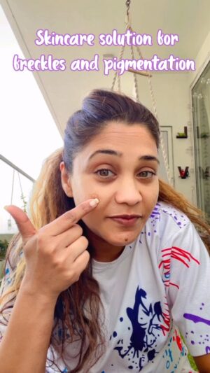 Amrapali Gupta Instagram - #SkincareHacks
A homemade remedy for freckles and pigmentation! Using my mumma's nuska for the same!! 😁
Do try out and let me know if this works for you as well! Ingredients used : Fitkari (alum) & Coconut Oil 

( ghar ke nuske, home remedies, skincare, freckles, pigmentation, skincare solution)

#gharkenuske #homeremedies #skincarehacks #skincaresolutions #freckles #pigmentationsolution #skincarenatural #amrapaligupta