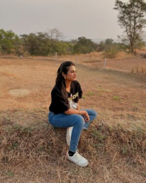 Amruta Dhongade Instagram - 🍁
.
.
#amrutadhongadeofficial #dhongadeamruta #amrutadhongadefc #amrutadhongadefc #dhongade #amrutadhongade_official #nature