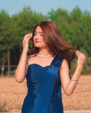 Amulya Rattan Instagram - Naina da kehna ni asi tera mukhda dekhde rehna ni🙈✨💙