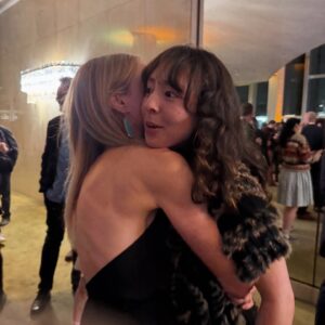 Amy Anderson Instagram - A few more from tonight at the @ctgla  Mark Taper Forum. Such a treat seeing Julie in Fake it Until You Make It. She is a master of physical comedy and a beautiful person, inside and out ❤️ At the Mark Taper Forum through March 9

#aubreyandersonemmons #juliebowen #ctgla #marktaperforum