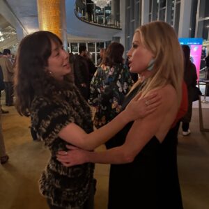 Amy Anderson Instagram - A few more from tonight at the @ctgla  Mark Taper Forum. Such a treat seeing Julie in Fake it Until You Make It. She is a master of physical comedy and a beautiful person, inside and out ❤️ At the Mark Taper Forum through March 9

#aubreyandersonemmons #juliebowen #ctgla #marktaperforum