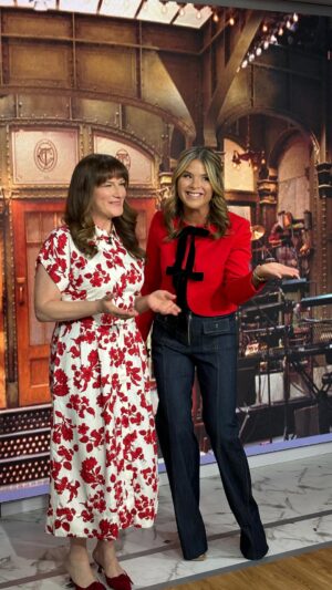 Ana Gasteyer Instagram - You’re incredible, @anagasteyer! Thanks for co-hosting this morning 🫶 #JennaandFriends