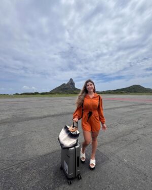 Ana Paula Minerato Instagram - Noronha nunca decepciona 
🐬☀️🌴🌈🌔🦎🐚🌊