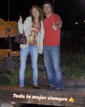 Ana Pauls Instagram - Feliz cumple Gastee de mi cuore! 
Rey de la espuma, de las fiestas pileteras, de las caídas y las levantadas, del Botox en los labios, de los espejos, del amor, de la hermandad. 
Que buenardo reencontrarnos en la pista de baile. Te extrañaba
Que tengas un año a tu altura. Grandioso y gracioso. 
Te amo y te regalo lo mejor que alguien podría recibir. Mi presencia en tu vida. Invaluable. El presupuesto tampoco daba para más. Y el lugar donde iba a comprar tu regalo está cerrado hasta el 20. 
Que este año nos encuentre como corresponde, bailando y celebrando la vida en toda su intensidad. 
Brindo por vos, por tu magia y un año de muchos abrazos presenciales. 
Te amamos Gasturri ❤️