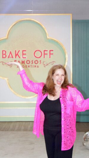 Andrea Del Boca Instagram - FIN……… Revancha? @bakeoffar ✍🏻🩷

Video by la nena @annadelboca
