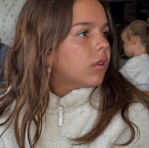 Andrea Frigerio Instagram - Después de un descanso absoluto de las redes y dedicada a disfrutar muchísimo de unos días en familia, comparto estas fotos de nuestros divinos días juntos.
Cada tanto me hace muy bien tomar distancia, un Detox de pantallas, no les pasa?
Que tengan un gran 2025!