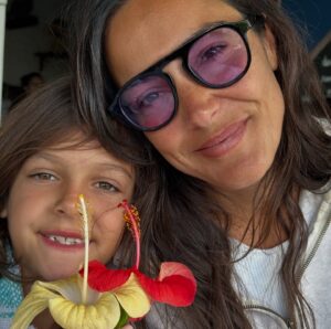 Andrea Frigerio Instagram - Después de un descanso absoluto de las redes y dedicada a disfrutar muchísimo de unos días en familia, comparto estas fotos de nuestros divinos días juntos.
Cada tanto me hace muy bien tomar distancia, un Detox de pantallas, no les pasa?
Que tengan un gran 2025!