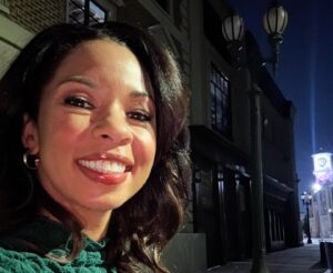 Angel Parker Instagram - Meet the Jeremy family tonight! on @cwallamerican I hope you’ll root for us from the sidelines. Set in LA. FILMED IN LA. #stayinLA So grateful to be part of this special show. Season 7. Let’s go!! 💪🏾