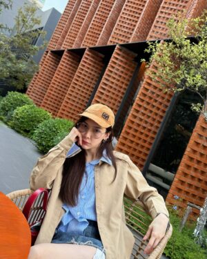 Anis Suwit Instagram - Good vibes weather, don’t go away! 🧡
.
@shopeefashion_th
#shopeefashion 
#แคปเสิร์ชซื้อถูกกว่าที่ช้อปปี้