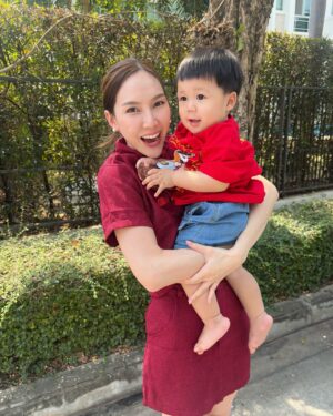 Anis Suwit Instagram - Happy Chinese New Year kabbb 🧧
