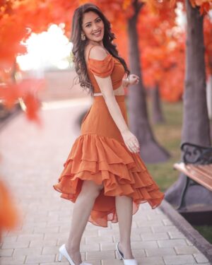 Anju Jadhav Instagram - 😍💕Soaring high in my little world, feeling free and carefree in my vibrant orange dress. Life is a beautiful thing! #freedomfeels #smallworldbigheart #location #myfavplace
Location @setsinthecity.in 
MUA @rupesh_makeup 
Style by @viiracouture