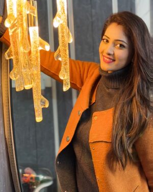 Anju Jadhav Instagram - 🥰Layered in warmth and new thoughts this January ❄️✨ Embracing the chilly vibes and cozy moments. Here’s to a season of fresh beginnings and happy hearts! 💖 #WinterVibes #NewYearNewMe”