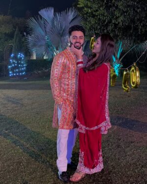 Anju Jadhav Instagram - “Celebrating the warmth of family and the joy of Lohri and Sankranti! 🌾✨✨ Enjoying the winter vibes in Delhi with bonfires, tasty treats, and unforgettable memories. Here’s to traditions that bring us closer together! ❤️🔥 #FamilyTime #Lohri #Sankranti #DelhiDiaries”