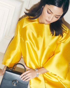 Anna Sawai Instagram - The Baignoire’s ability to transform is demonstrated in full color, Reflection de Cartier presents an open bracelet where time is read backwards, and a double-row bracelet proclaims diamonds are everything on a radiant, geometric new watchmaking creation. #CartierBaignoire #CartierWatchmaking