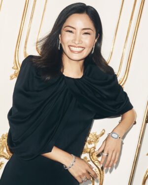 Anna Sawai Instagram - The Baignoire’s ability to transform is demonstrated in full color, Reflection de Cartier presents an open bracelet where time is read backwards, and a double-row bracelet proclaims diamonds are everything on a radiant, geometric new watchmaking creation. #CartierBaignoire #CartierWatchmaking