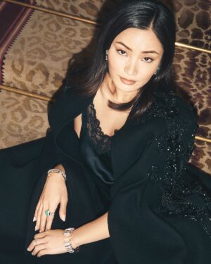 Anna Sawai Instagram - The Baignoire’s ability to transform is demonstrated in full color, Reflection de Cartier presents an open bracelet where time is read backwards, and a double-row bracelet proclaims diamonds are everything on a radiant, geometric new watchmaking creation. #CartierBaignoire #CartierWatchmaking
