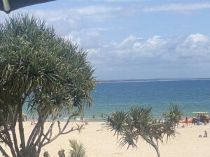 Annastacia Palaszczuk Instagram - Beautiful day in Noosa for the triathlon! How beautiful is queensland ❤️