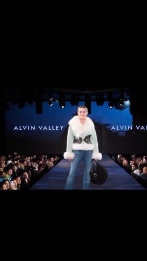 Anne Winters Instagram - Honored to walk my first runway @alvinvalley show @nyfw 🤍