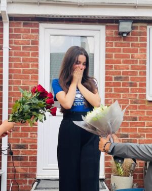 Anoosheh Rania Khan Instagram - 💕💗

#blue #uk #style #instagram #instagood #explore #roses #anooshehraniakhan