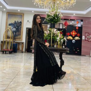 Anoosheh Rania Khan Instagram - Vibe higher🖤
.
.
.
.
.
Dress by: @saadibrahimstudio 

#explore #instagram #vacations #anooshehraniakhan