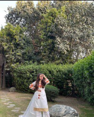 Anoosheh Rania Khan Instagram - 🤍✨

Dress by: @handembroidereddresses 
.
.

.
.
.
#explore #pretty #instagram #white #anooshehraniakham