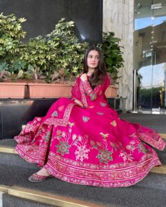 Anoosheh Rania Khan Most Liked Photos and Posts