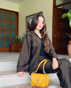 Anoosheh Rania Khan Instagram - ✨✨✨
Mashallah🧿🧿

Outfit by: @hurf.pk 
Bag by: @rtw_creation 
👠 : @thriftsteals.pk 
.
.
.
.
.
.
#explore #fashion #instagram #anooshehraniakhan