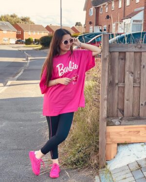 Anoosheh Rania Khan Instagram - Hey Barbie! 💖🎀🎟️

.
.
.
.
.

#barbie #pink #anooshehraniakhan #explore