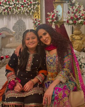 Anoushay Abbasi Instagram - DRUM ROLLLL!!! @mojizhasan got married last night 

Styled by my gorg sis @juvariaabbasi