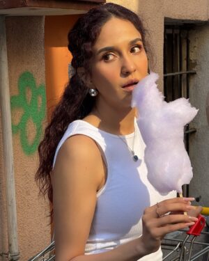 Anoushay Abbasi Instagram - - sweet and purple like my cotton candy 🫧 🍭

@goturkiye @go__istanbul
