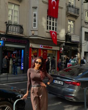 Anoushay Abbasi Instagram - - fell in love with İstanbul 🇹🇷

@go__istanbul - @goturkiye 
#goturkey #goi̇stanbul