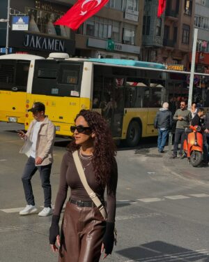 Anoushay Abbasi Instagram - - fell in love with İstanbul 🇹🇷

@go__istanbul - @goturkiye 
#goturkey #goi̇stanbul